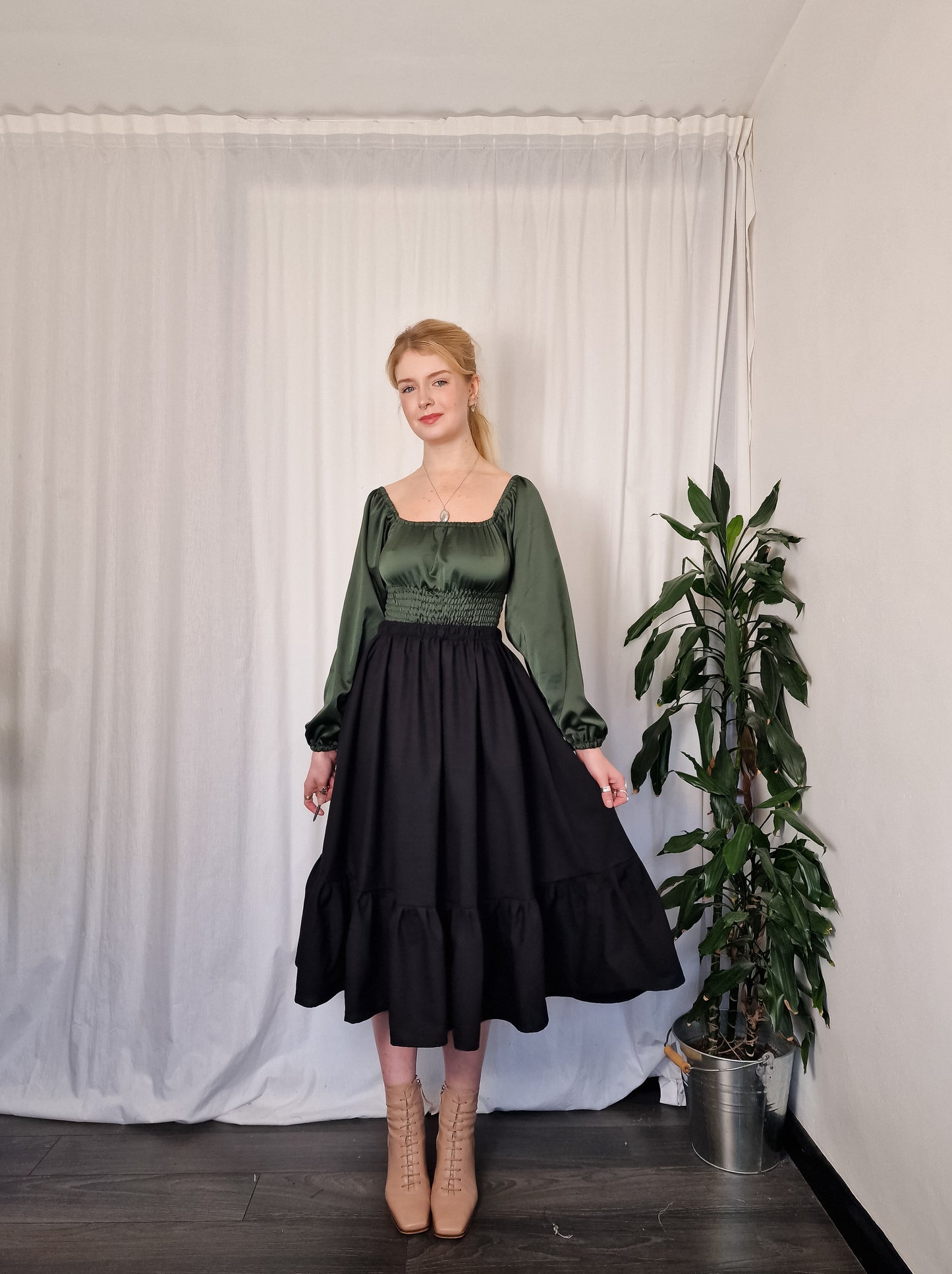 Frill Skirt (With Pockets)