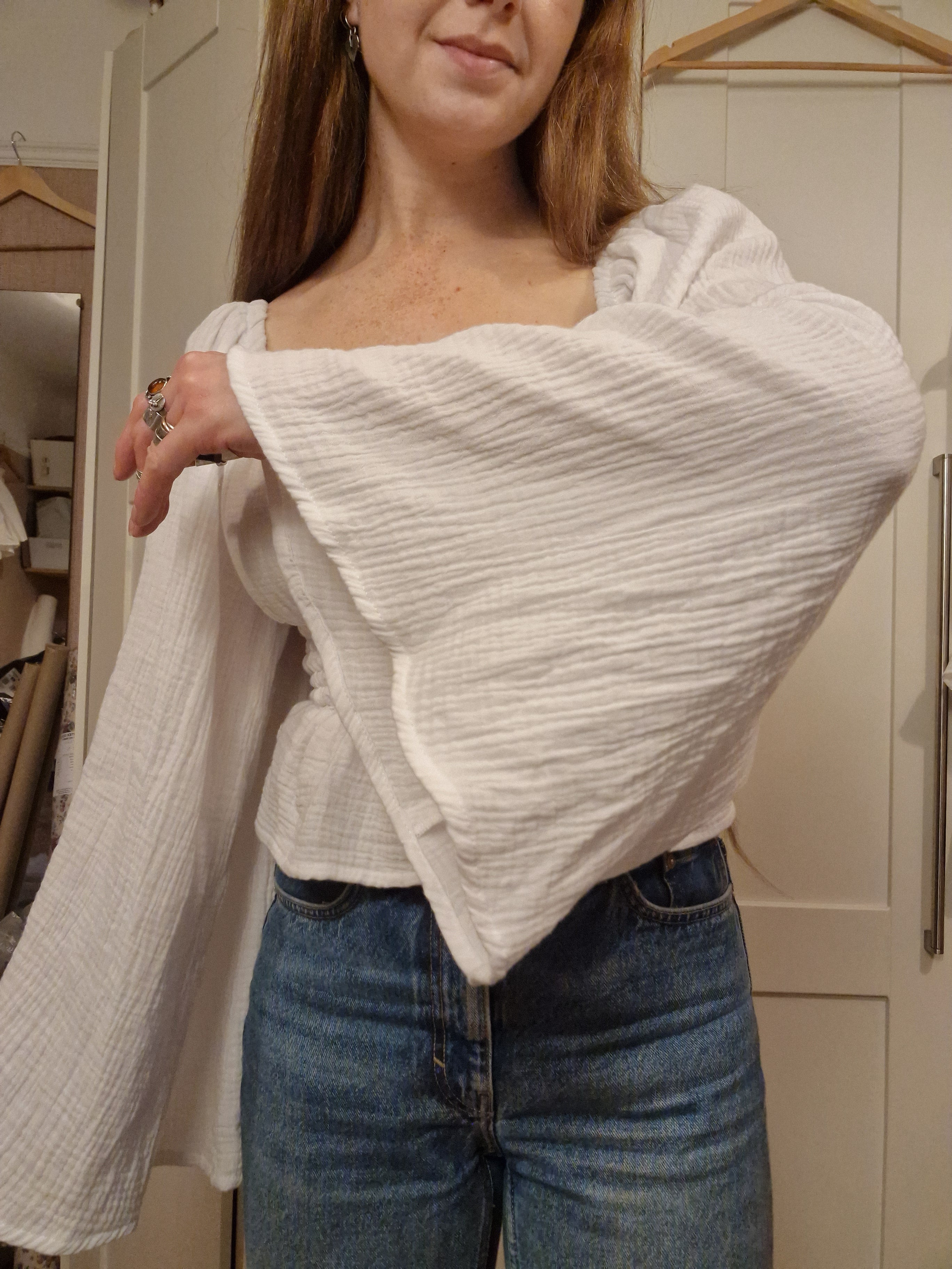 White whimsal top (UK 6-10)