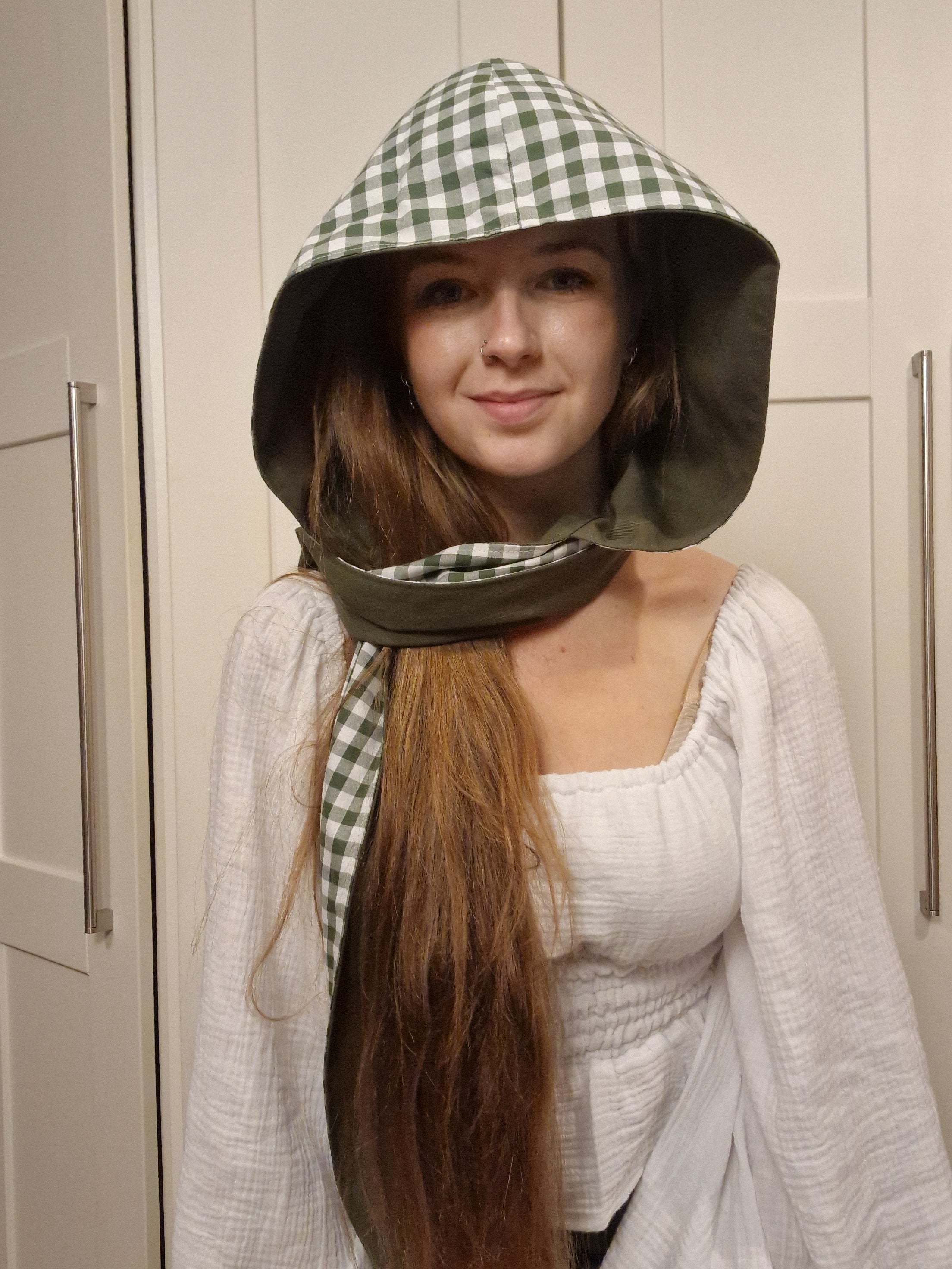 Reversible hood scarf