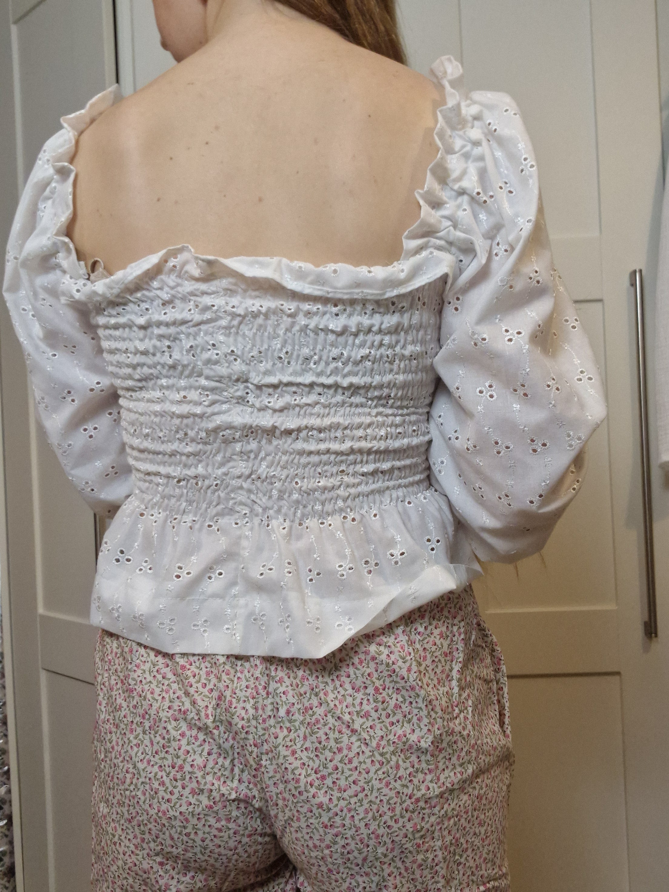 White puff sleeves top(UK 6-10)