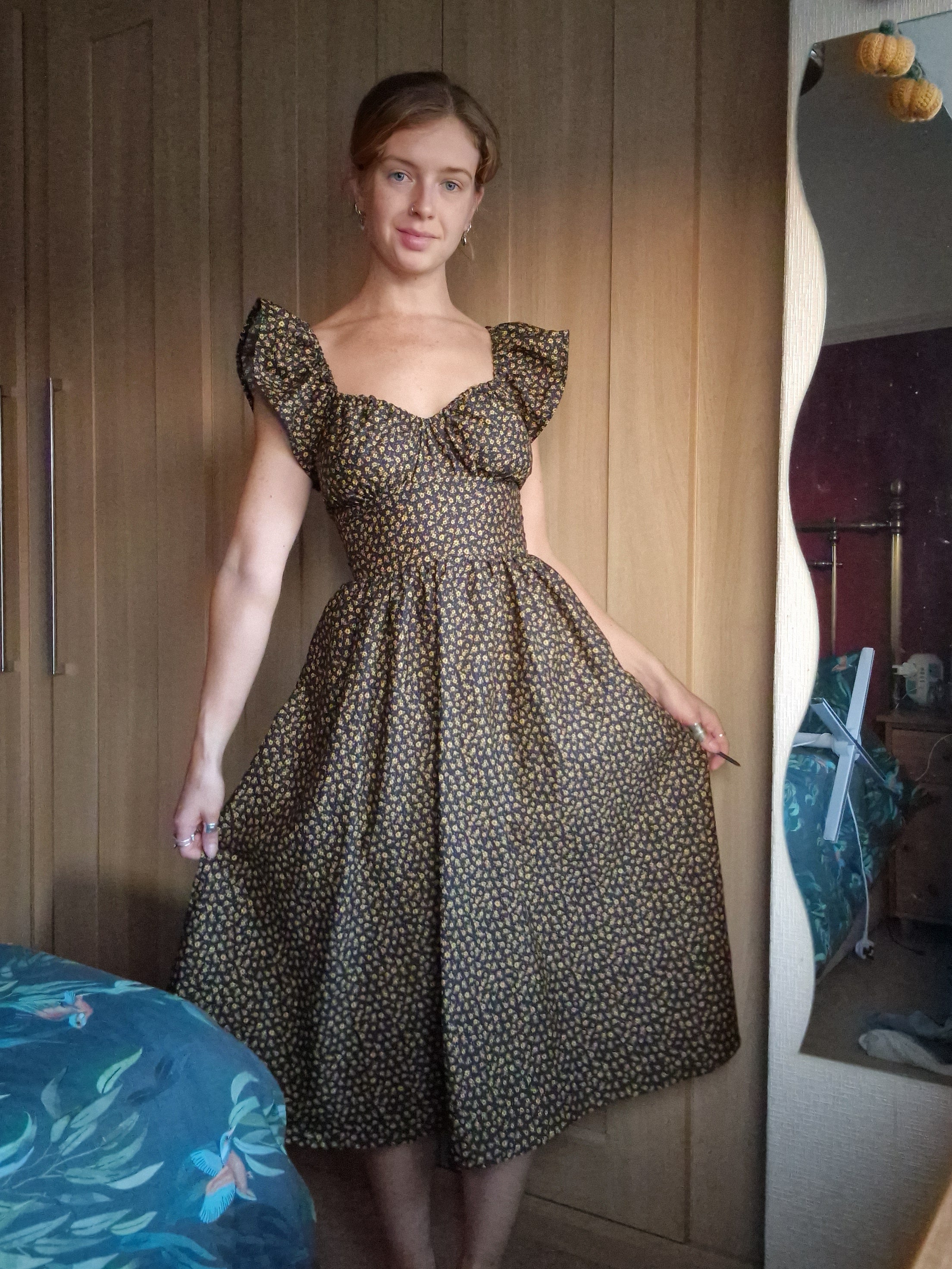 Daisy sweetheart Dress (UK 10-12)