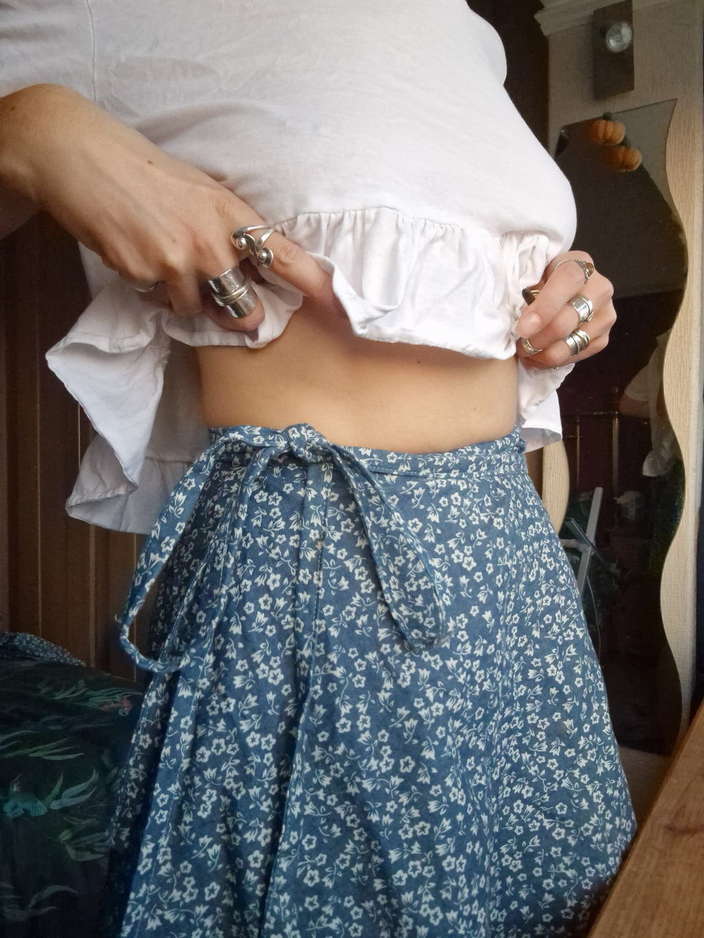 Wrap skirt (recommend 24-28" waist but could fit larger with a smaller overlap)