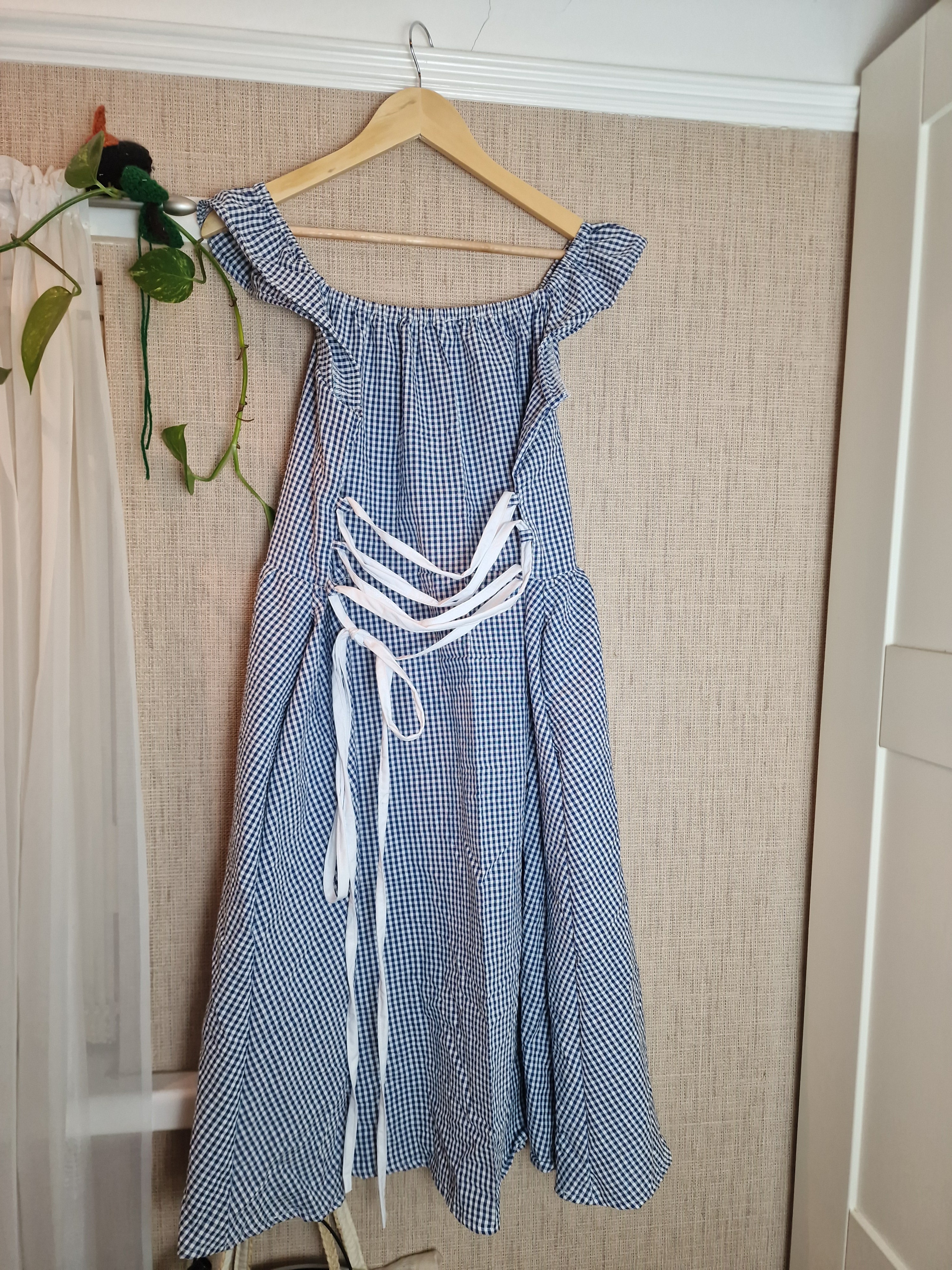 Classic dress, UK 14 -16