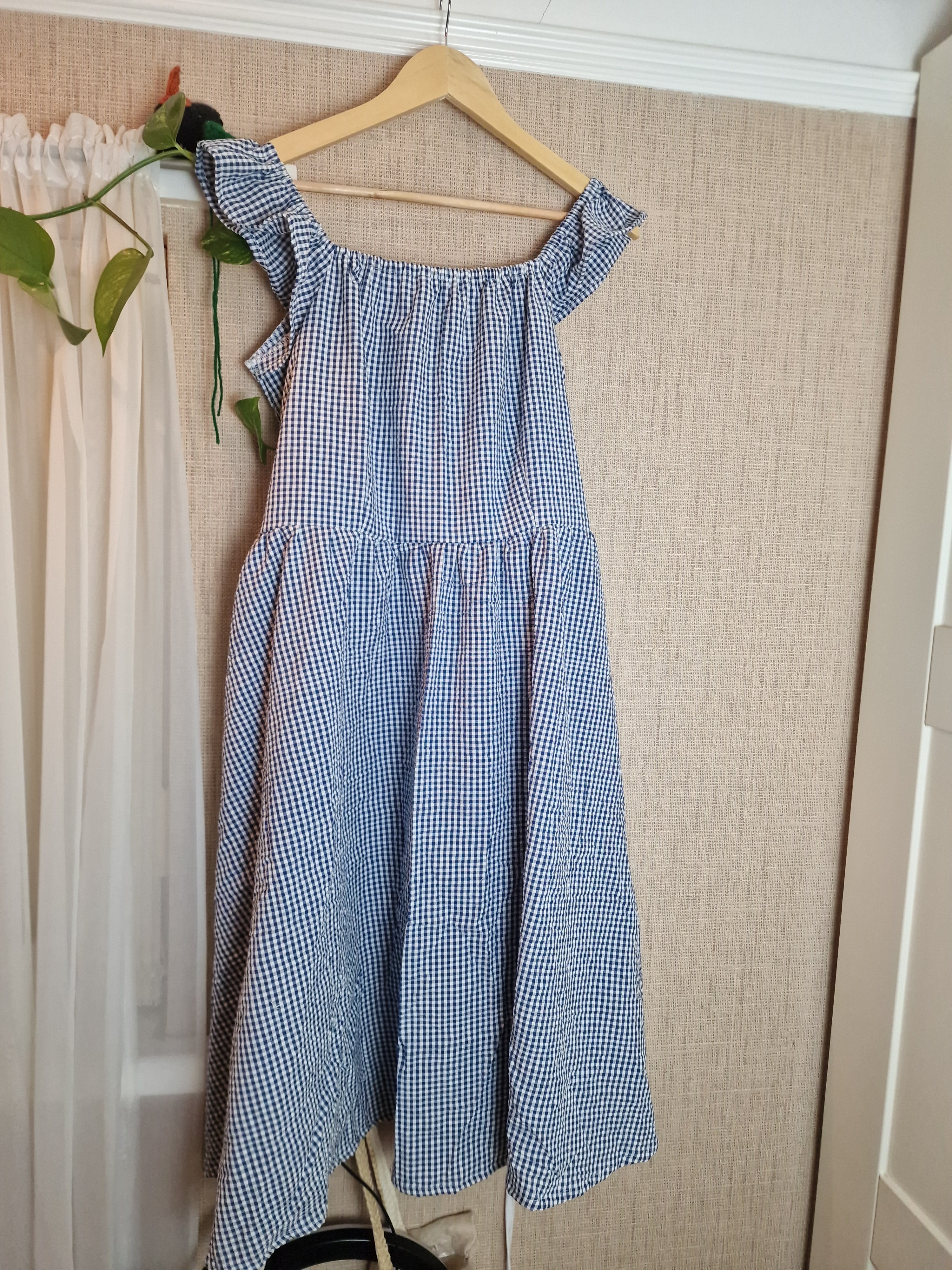 Classic dress, UK 14 -16