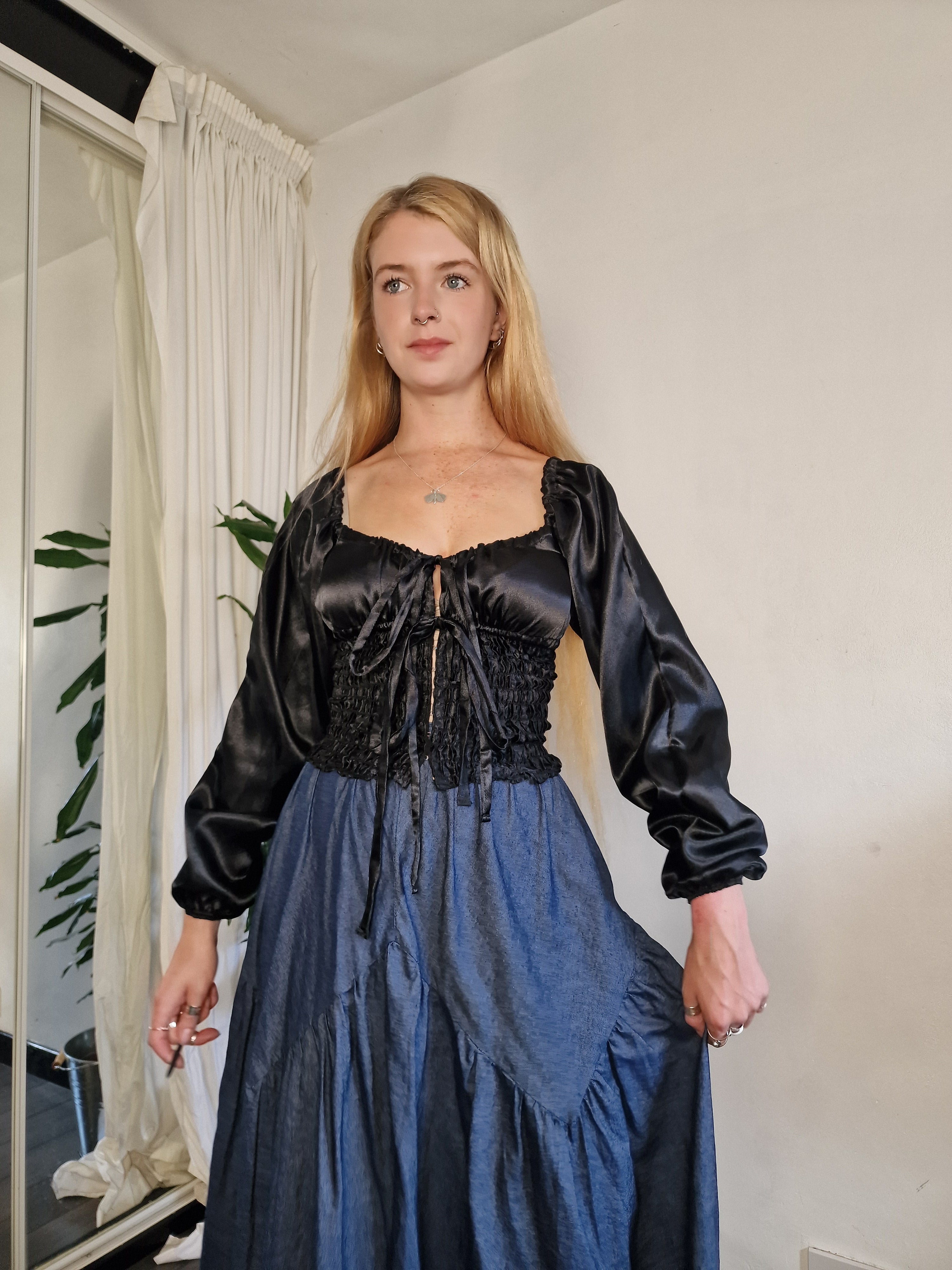 Black satin blouse (sample UK 6/8) imperfect