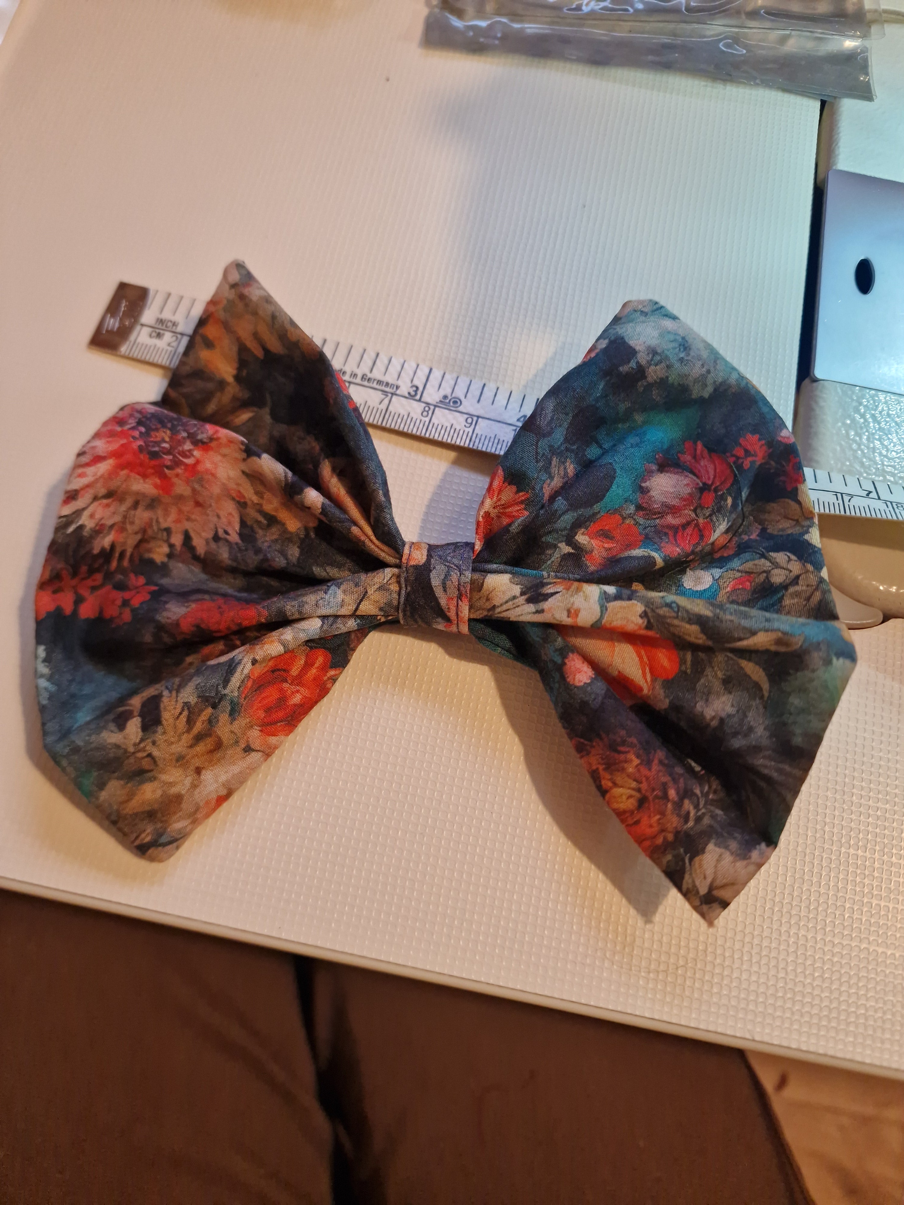 Medium Hair Bow on a clip, hairband, or scrunchie
