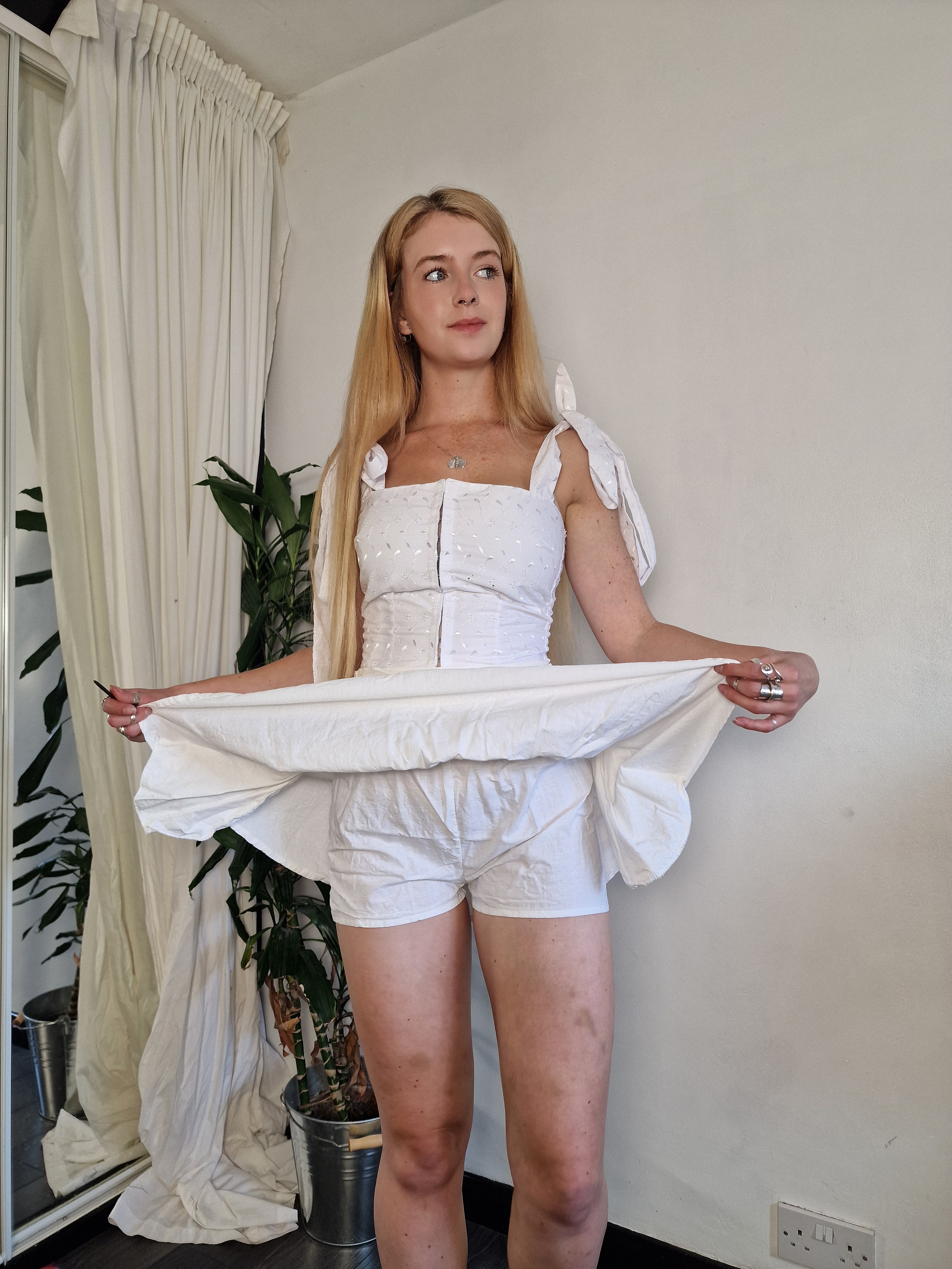 White skort  (sample UK 6/8)