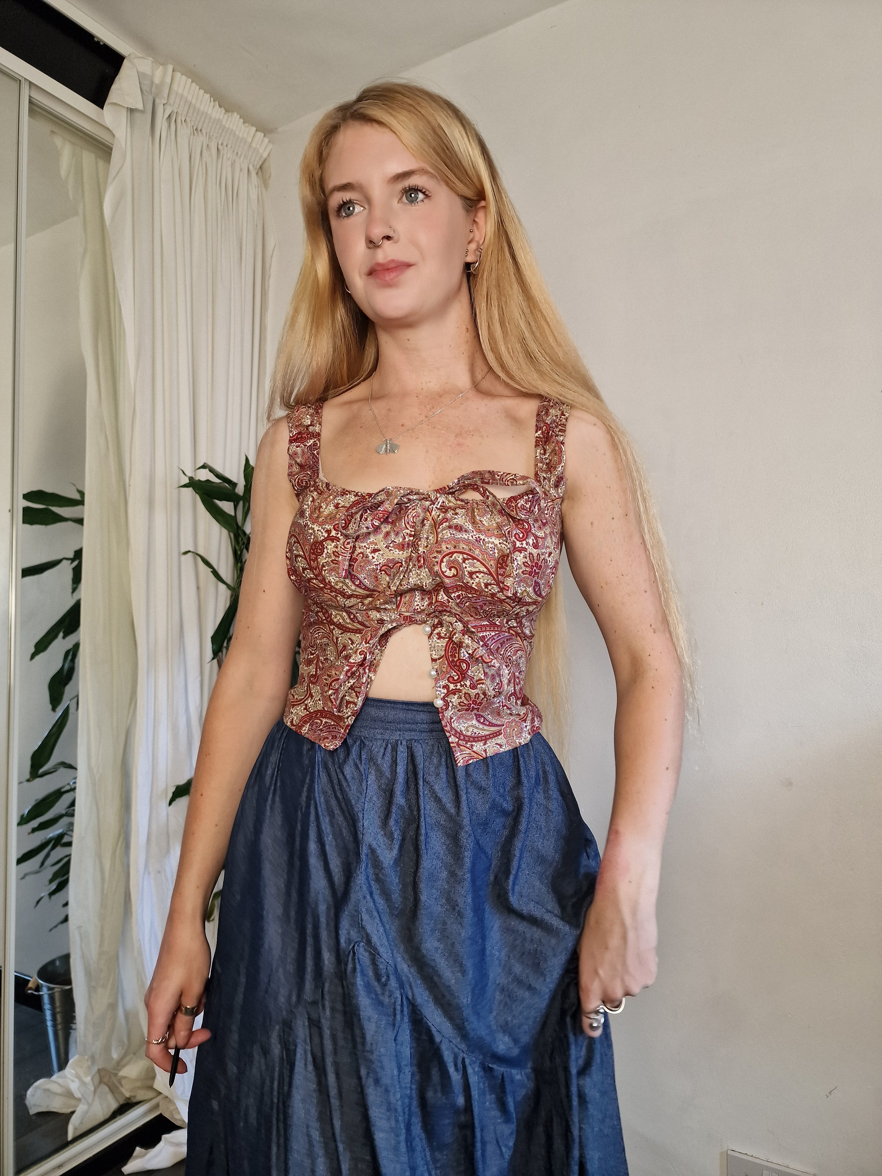 Tie front milkmaid (sample UK 6/8)