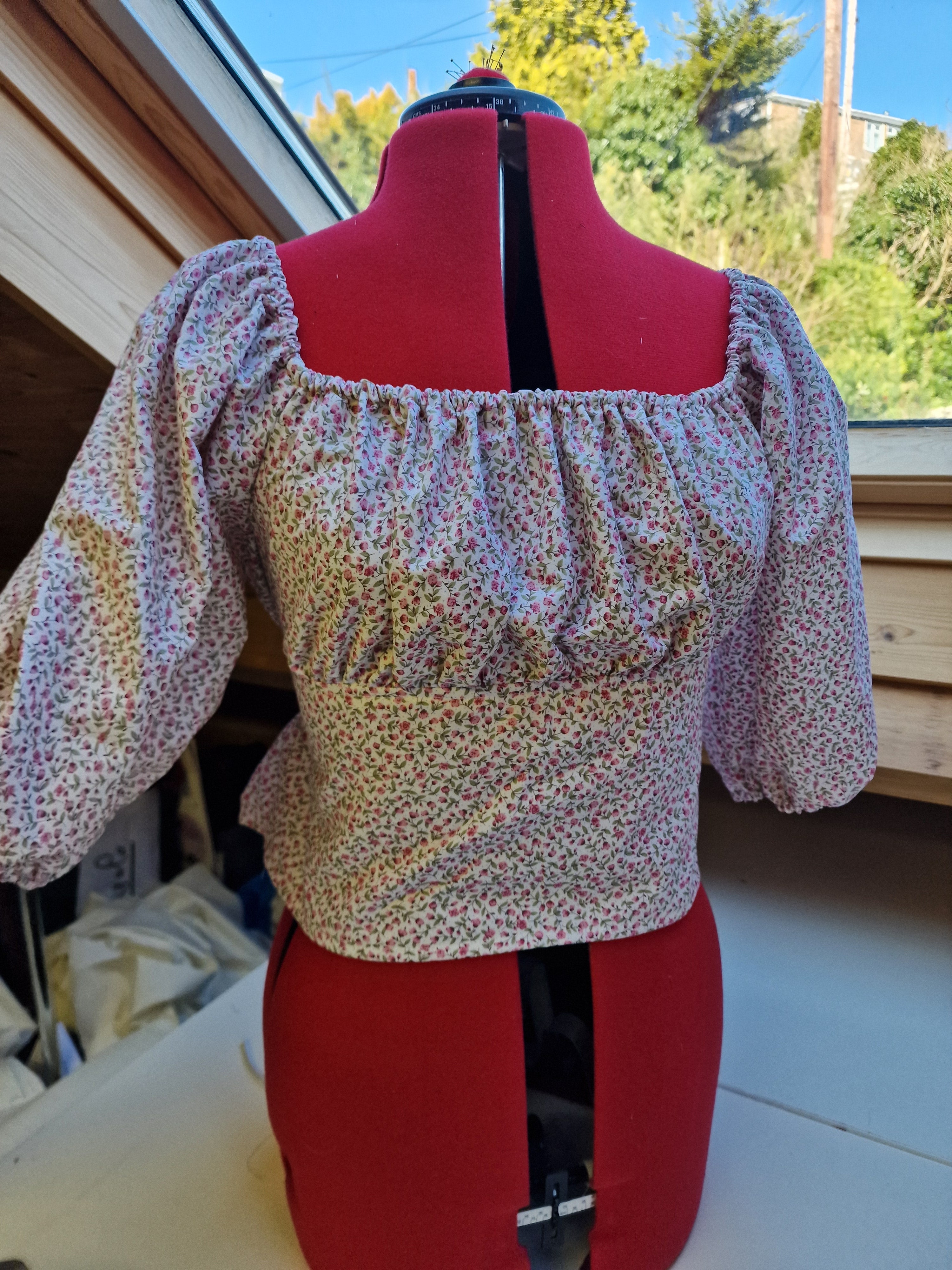 Milkmaid blouse - ditsy fabric - UK 18/20